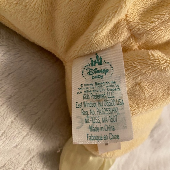 Winnie the Pooh Disney Baby Kids Preferred Plush Toy Crinkle Ears Satin - Picture 3 of 3